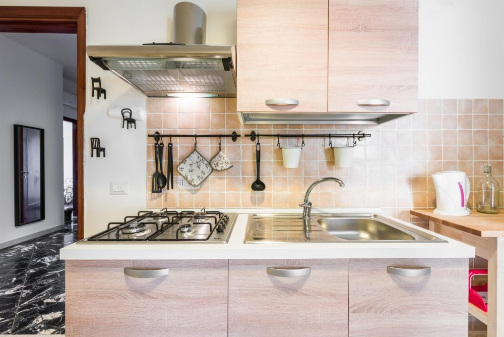 Apartment Red - Youtown Main image