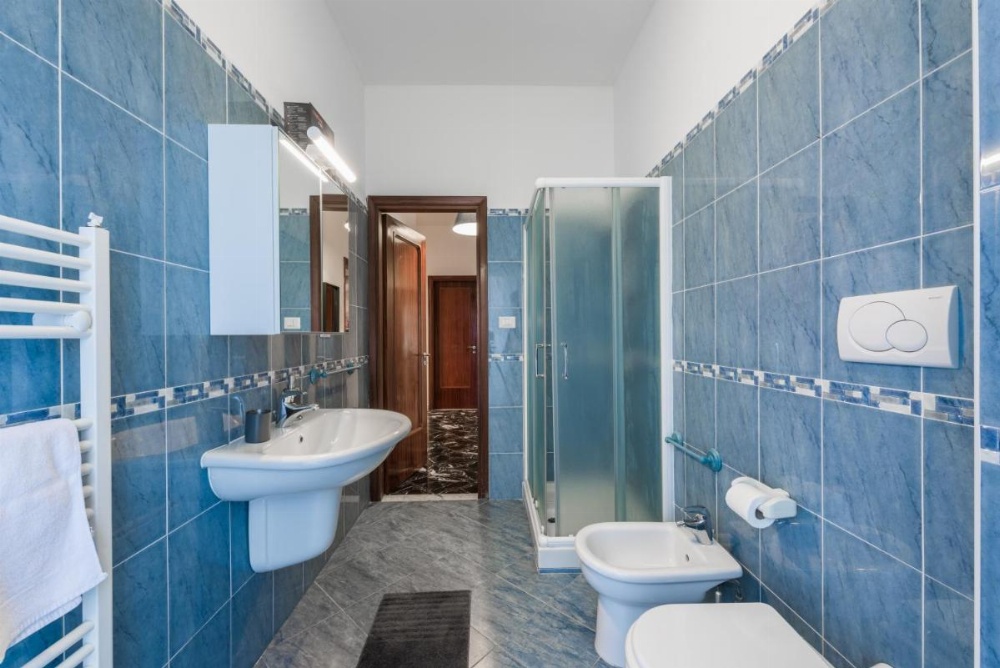 Apartment Red - Youtown